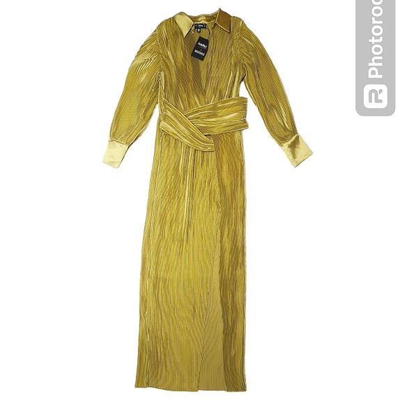NWT Carli Bybel x Missguided Satin Plisse Plunging Maxi Dress sz 8 yellow gold - Picture 2 of 12